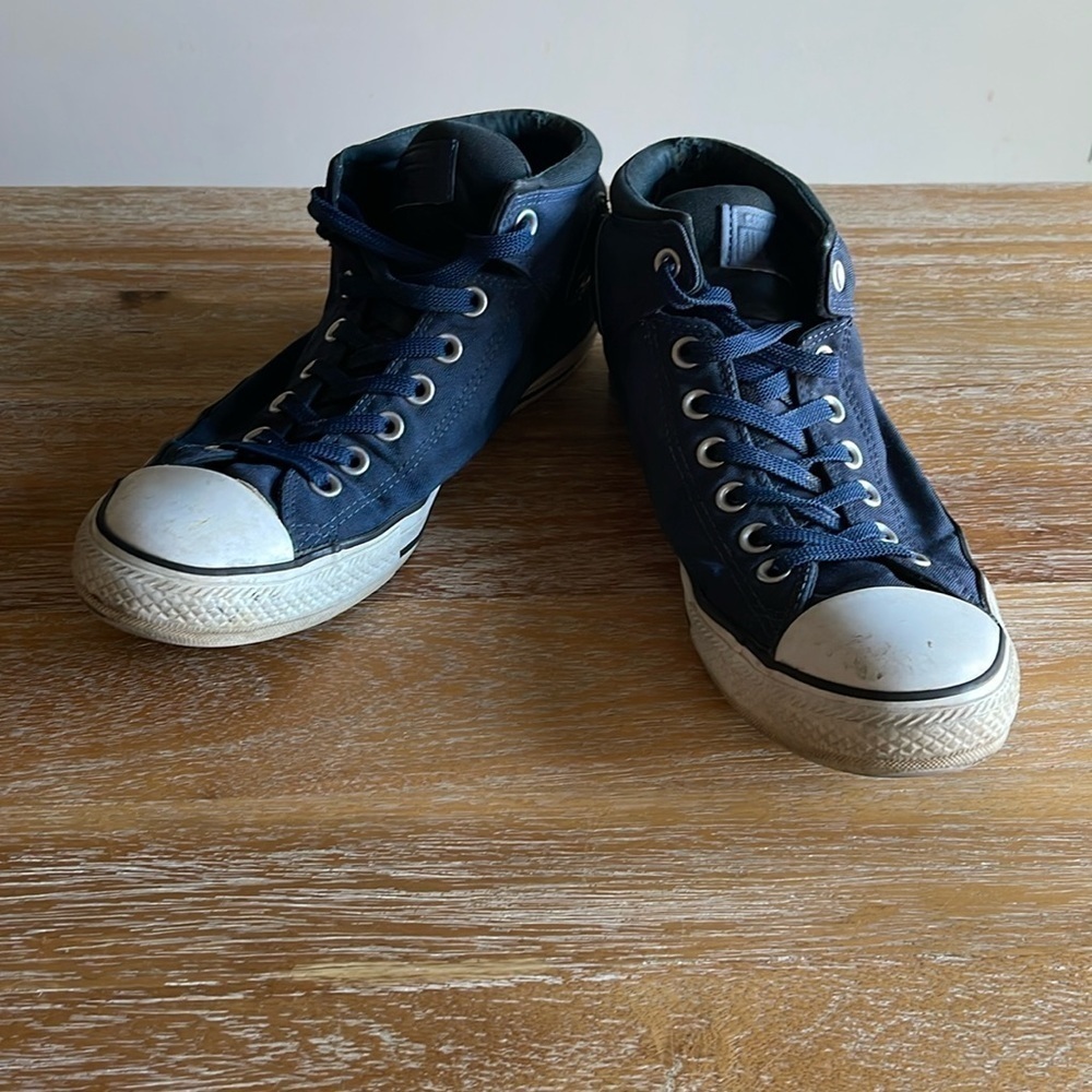 Converse All Stars Men’s Size 9.5 Women’s Size 11.5